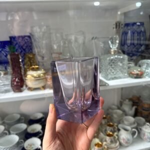 Florero violetero o jazminero de cristal lila