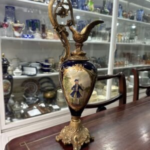 Anfora azul cobalto pintada a mano con oro