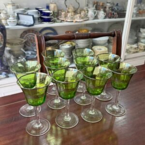 Juego de 10 copas verdes con guarda plateada