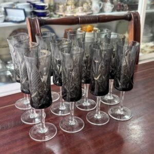 Juego de 12 copas de cristal súper tallado negras