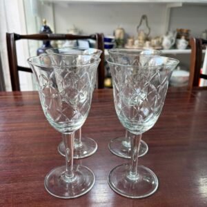 Set de 4 copas para agua o vino de cristal tallado