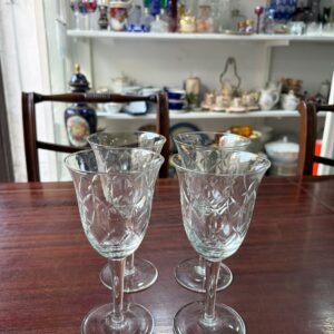 Set de 4 copas para agua o vino de cristal tallado