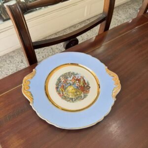 Plato de torta o masitero con escena galante