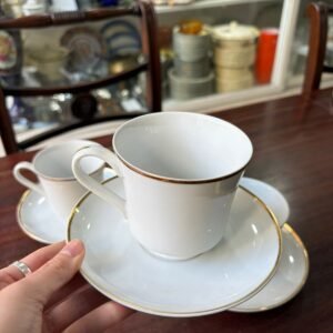 Set de 4 dúos de té porcelana con guarda en oro