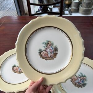 Juego de 10 platos de postre con escena galante