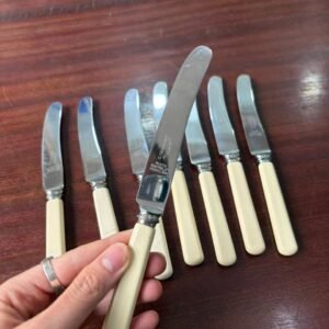 Juego de 8 cuchillos sheffield ingleses untadores, de postreo o entrada