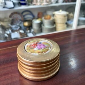 Caja musical con escena galante