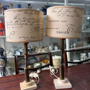 Par de lámparas o veladores