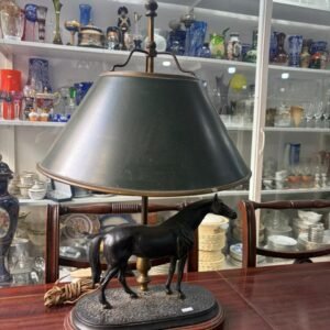Lámpara inglesa con caballo