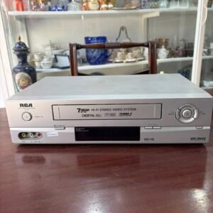 Videocasetera con su control remoto VY-N782