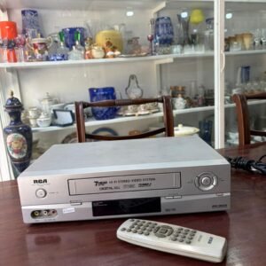 Videocasetera con su control remoto VY-N782