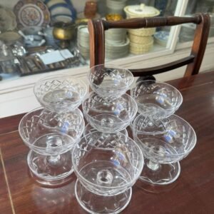 Juego de 7 copas de postre de cristal tallado