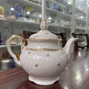 Tetera porcelana alemana BAVARIA pintada a mano con oro