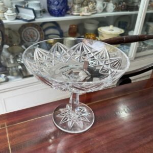 Exquisito masitero con pie de cristal súper tallado estilo BACCARAT