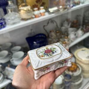 Cofre de porcelana