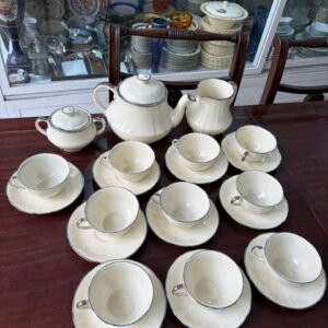 Juego de té inglés ALFRED MEAKIN con guarda en color plateado para 10 personas