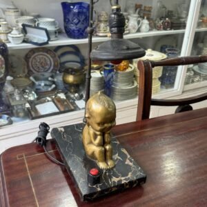 Lampara con figura de bronce y base de marmol
