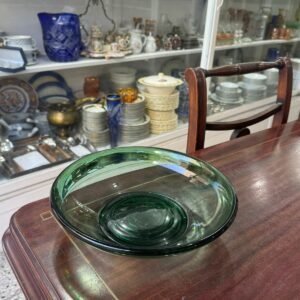 Ensaladera de vidrio verde