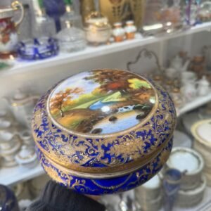 Cofre porcelana NORITAKE pintado a mano con oro