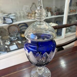 Caramelera o potiche de cristal súper tallado azul