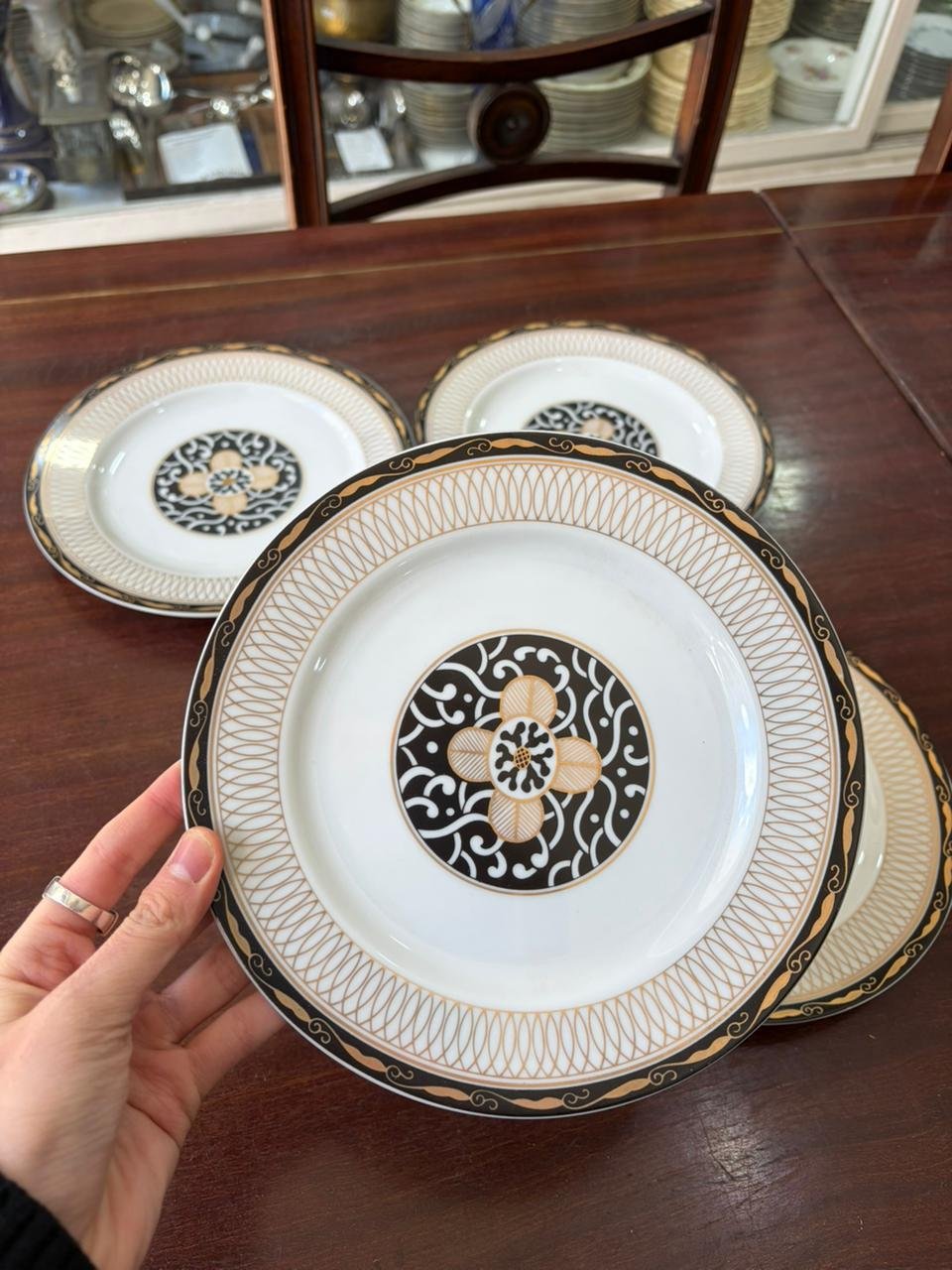 Juego de vajilla 4 platos playos, 4 platos de postre, 4 compoteras, 4 dúos té - Imagen 7