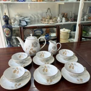 Juego de té de porcelana