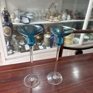 Par de candelabros altos