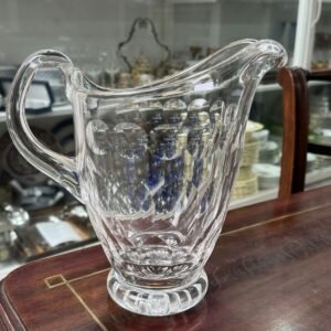 Jarra de cristal tallado