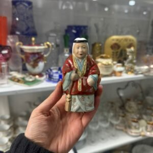Figura porcelana oriental