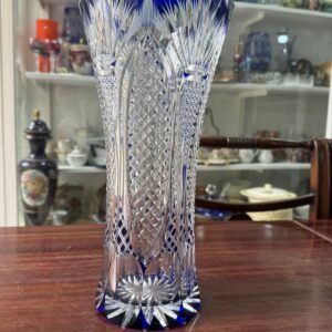 Exquisito florero de cristal súper tallado