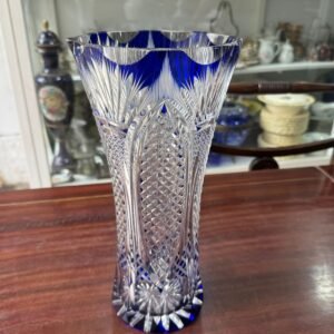Exquisito florero de cristal súper tallado