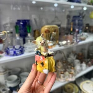 Gatito de porcelana