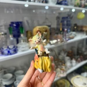 Gatito de porcelana