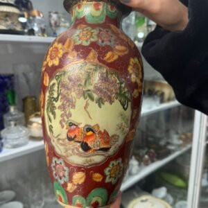 Florero oriental pintado a mano con oro muy antiguo