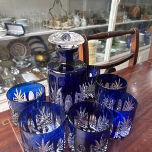 Exquisito botellón con 6 vasos de cristal súper tallado azul