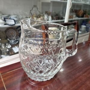 Jarra cristal súper tallado grande con pico vertedor