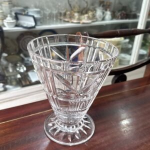 Exquisito florero de cristal súper tallado