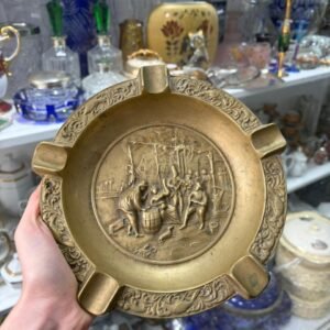 Cenicero de bronce