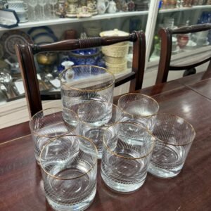 Hielera con 6 vasos de cristal con guarda en oro