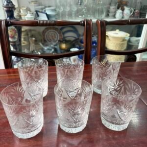 Exquisito juego de 6 vasos de cristal súper tallados