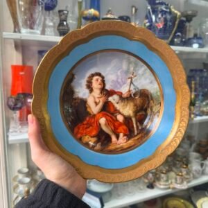 Plato porcelana LIMOGES pintado a mano con oro SAINT JEAN LE BAPTISTE firmado