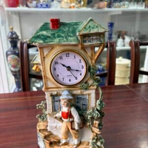 Reloj con figura