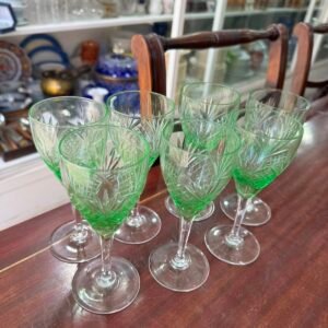 Juego de 7 copas de cristal súper tallado verde URANIO