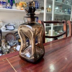 Botellón negro de diseño