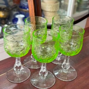 Set de 5 copas de cristal súper tallado URANIO