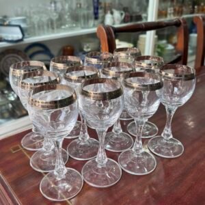 Juego de 12 copas de cristal de BOHEMIA con guarda en platería