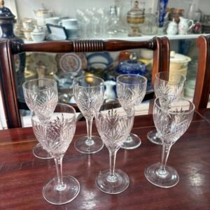 Juego de 7 copas de cristal súper tallado para licor