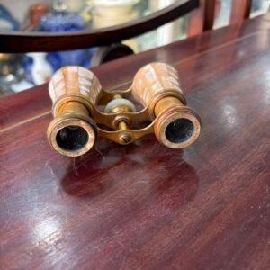 Bincoulares de bronce con nacar