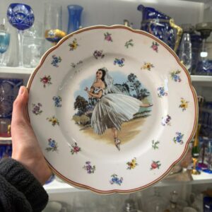 Plato de porcelana francesa