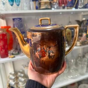 Tetera porcelana checoslovaca con escena napoleónica o militar